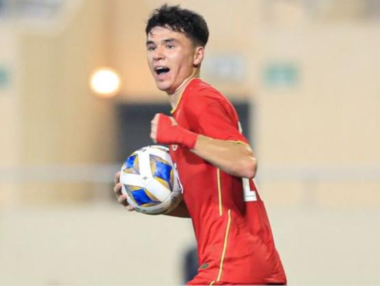 中国足球看河南,足球新疆国足世预赛