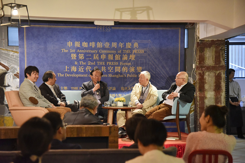 上海南京路旁的百年申报馆，开了一家报纸主题咖啡馆