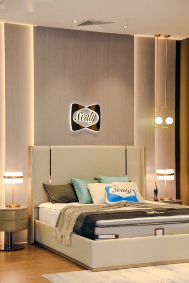 连香港知名王姓艺人都来挑家具的商场,究竟有什么样的魅力?