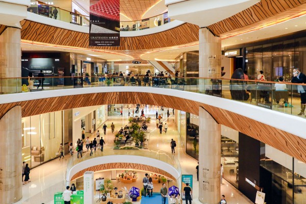 连香港知名王姓艺人都来挑家具的商场，究竟有什么样的魅力？