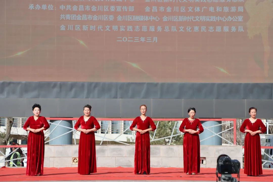 秀才艺展风采为主题的作品,秀才艺展风采