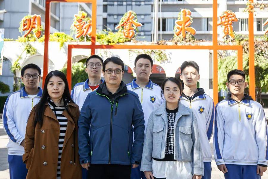 山师教育集团苗禾鸣电话,苗禾鸣中华经典诗文