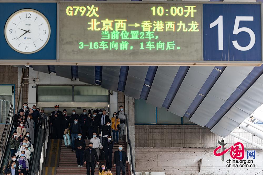北京西到香港西九龙高铁是什么线,首趟北京至香港西九龙高铁发车