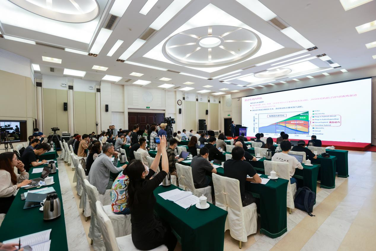 多技术路径并举，均衡发展，建立广东汽车长效优势地位