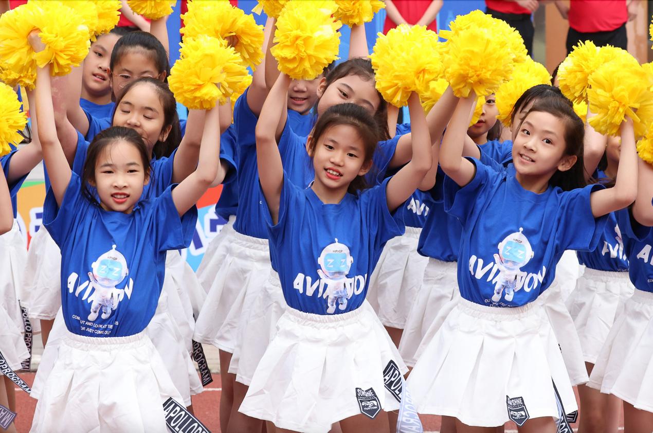 女排奥运冠军亮相！助力科苑小学亲子马拉松周末开跑