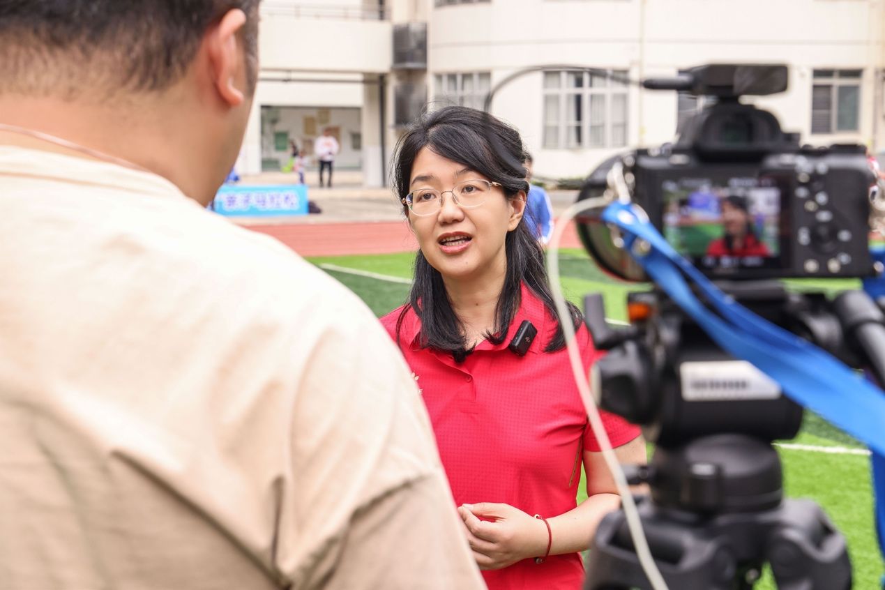 女排奥运冠军亮相！助力科苑小学亲子马拉松周末开跑