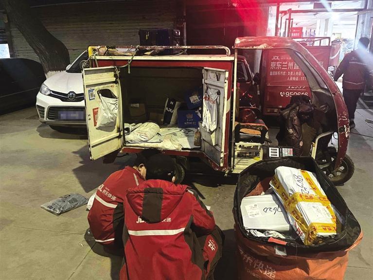 当快递贴上隐私面单个人信息“藏”起来收寄快递更安心