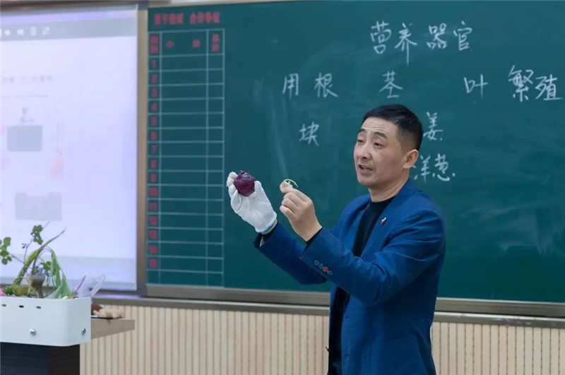 航天小学举行教师微型课比赛