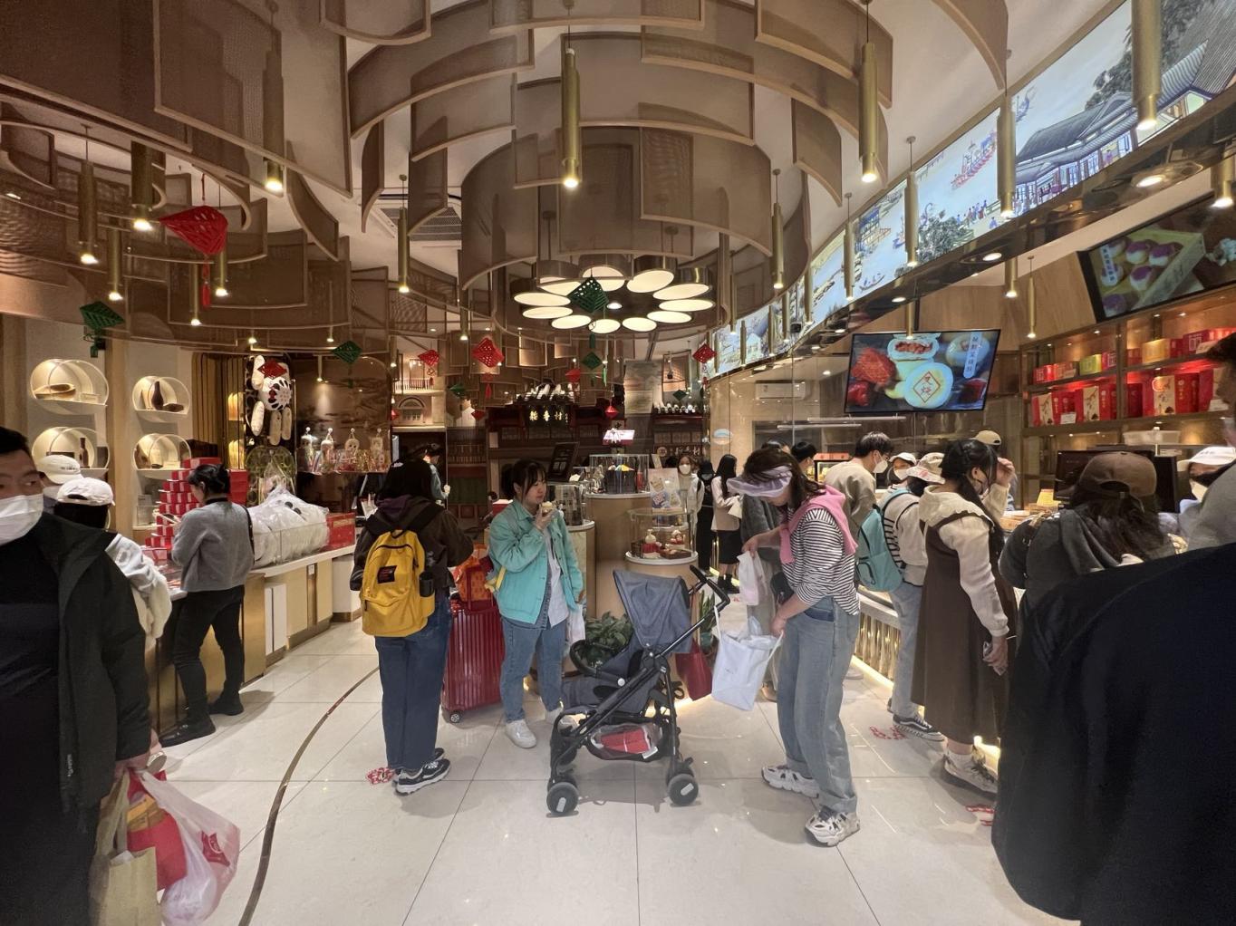 创新发展转型升级追求高质量发展,创新转型再突破