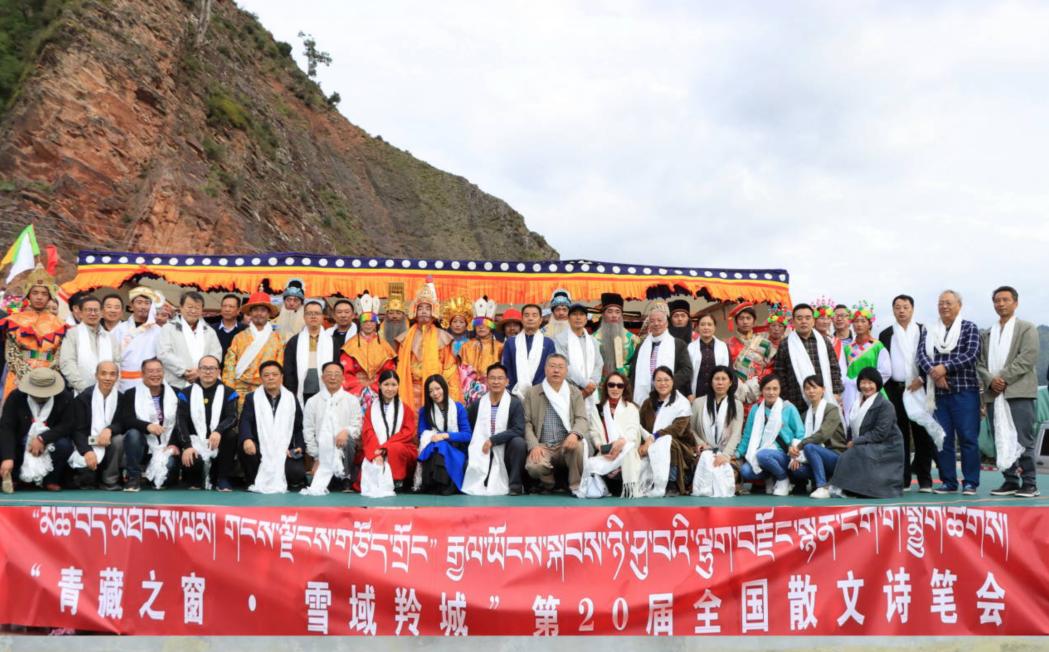 打造全国第一大文化艺术中心,打造诗歌之乡