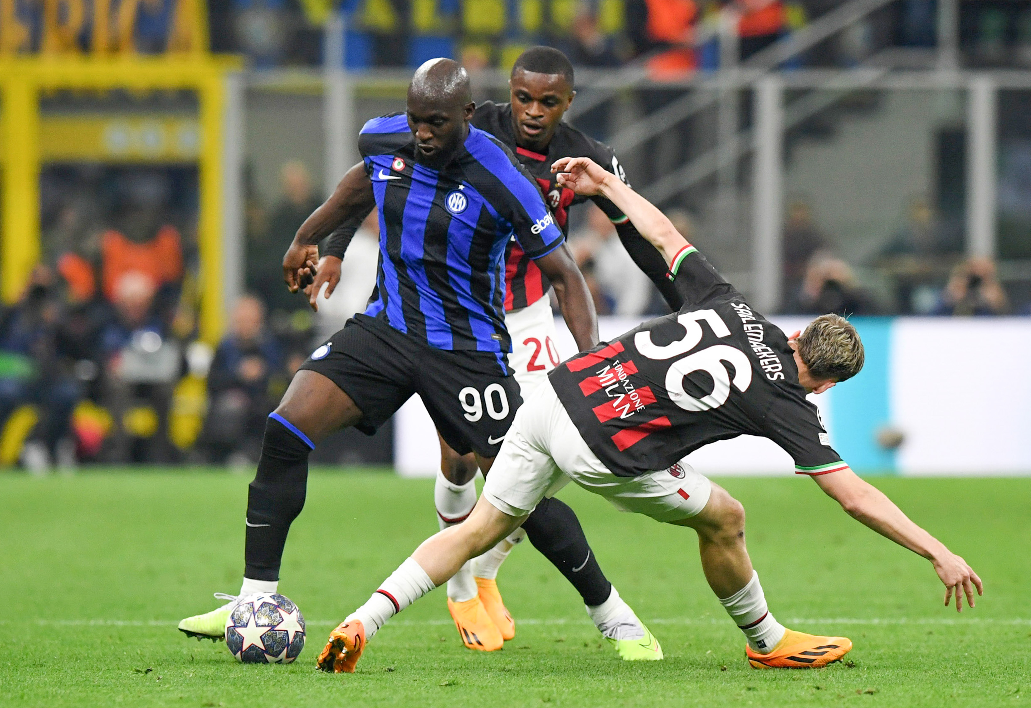 足球国际米兰队,国际米兰足球竞赛