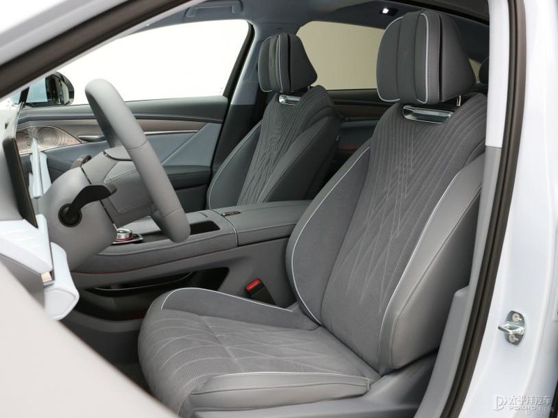 入门即满配岚图追光大定权益焕新