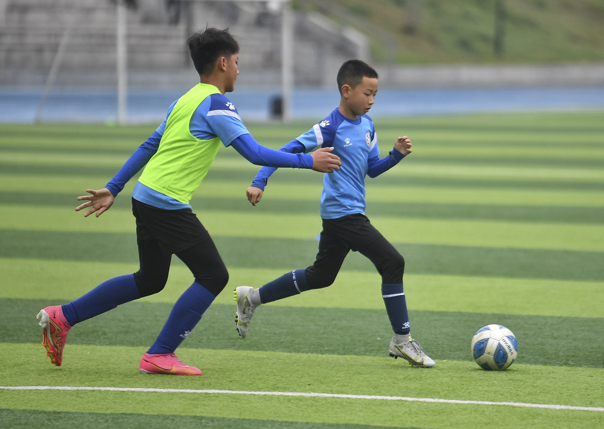 大凉山足球小将火了,足球大凉山