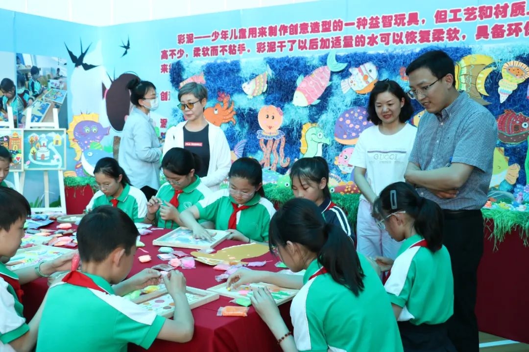 “艺”彩纷呈-美益求美 2023年烟台市中小学生校园艺术节美术工作坊展示活动（龙口市专场）掠影