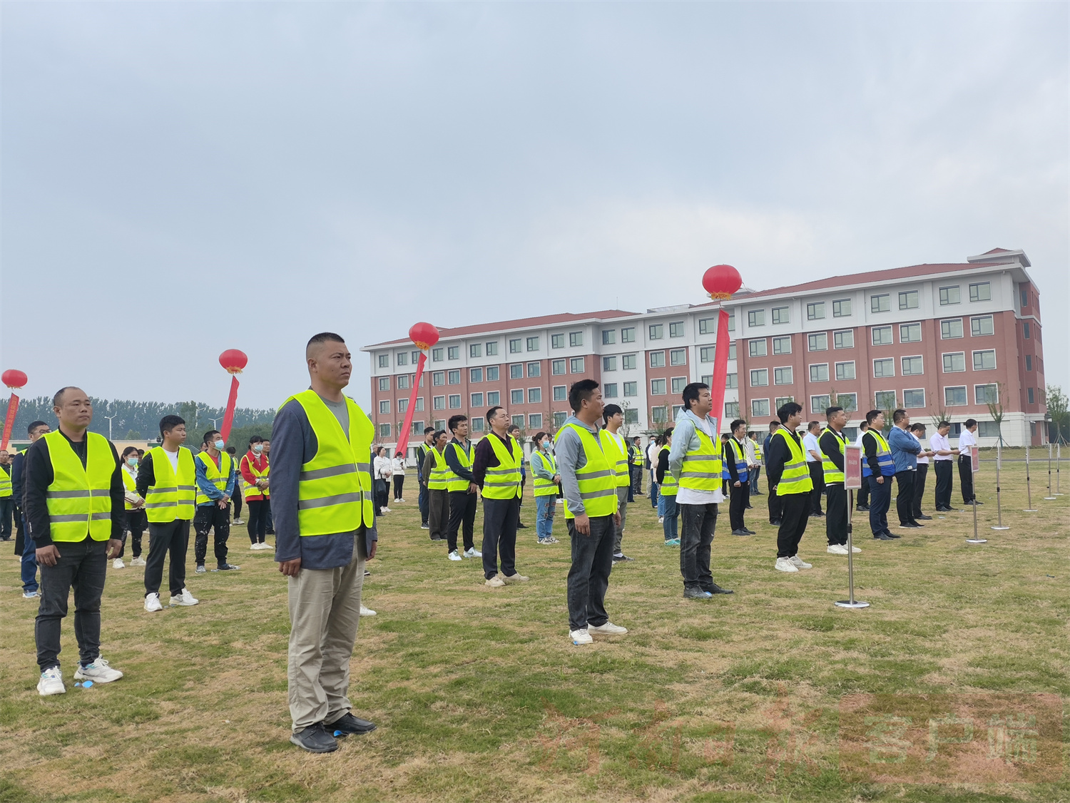 郑州外国语学校经开校区建成时间,郑州外国语港区分校开始招生了吗