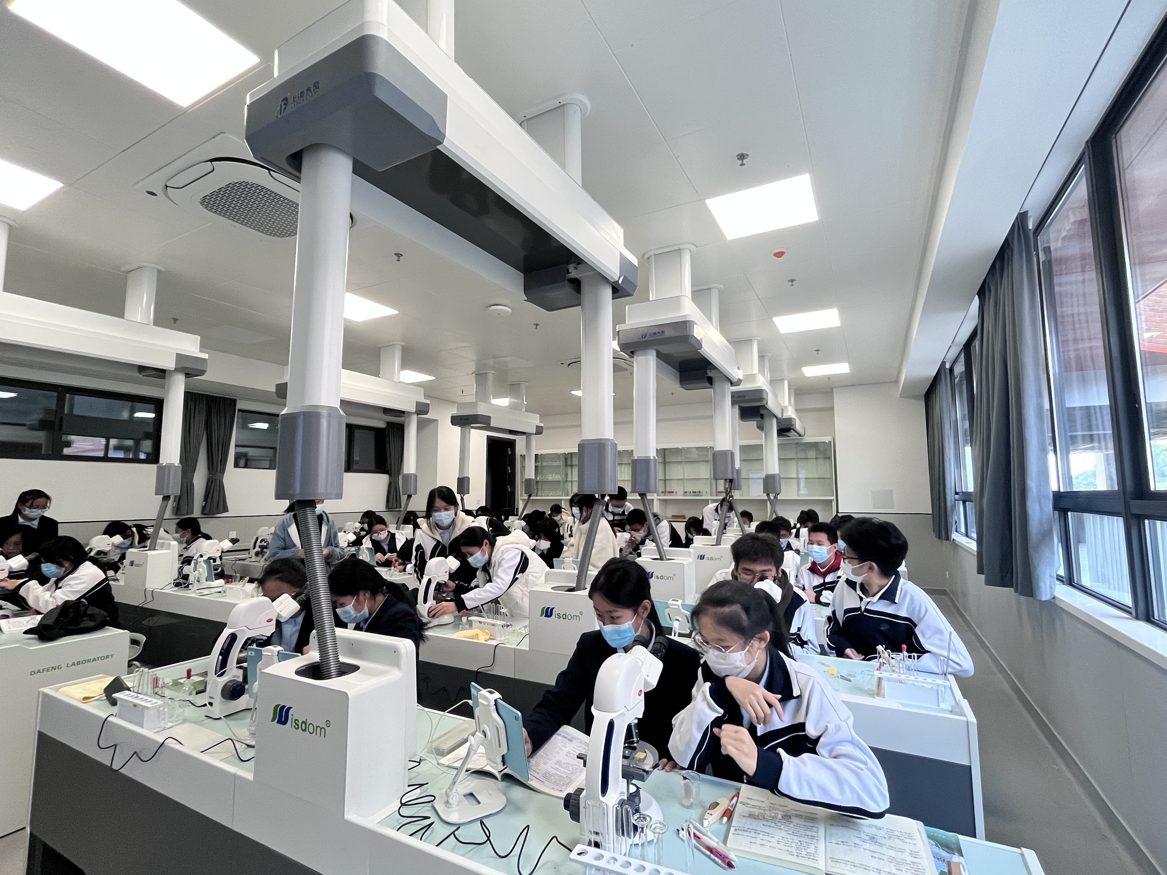 深外高中园的办学特色,深外高中园和深实验高中园对比