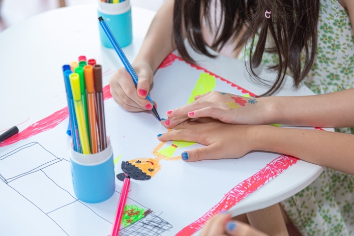 潮评丨贯彻落实“依法带娃”，是送给孩子最好的六一礼物