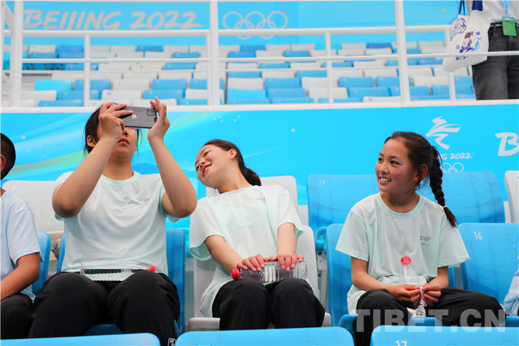 首都之旅第一日,首都之旅1000字