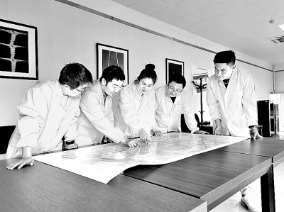 新一代年轻人肩挑重任,让更多青年人才挑大梁当主角