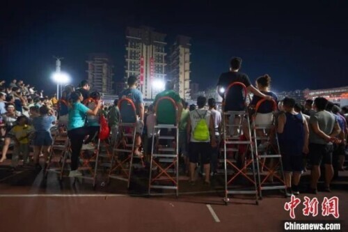 村里又有比赛啦！还是诱人的氛围