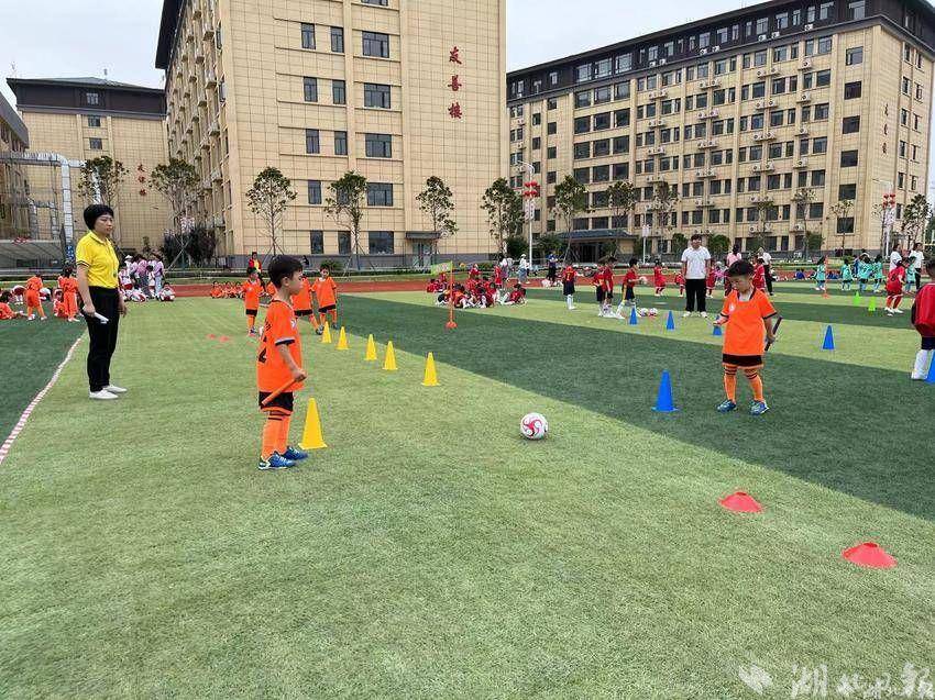 孝感市幼儿园足球大赛开幕式,孝感市首届幼儿园足球大赛