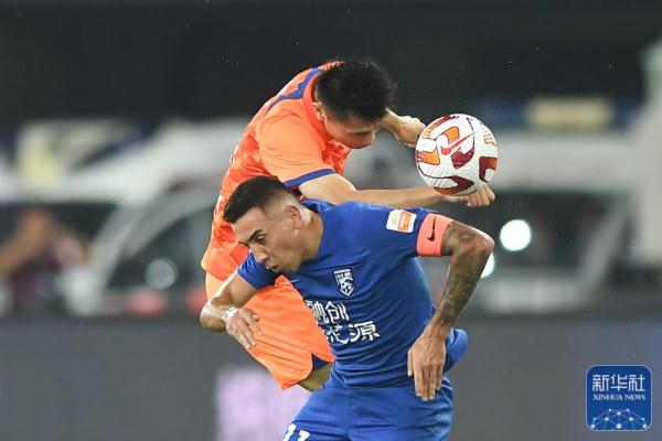 武汉三镇中超怎么升上来的,2022中超冠军三镇vs泰山