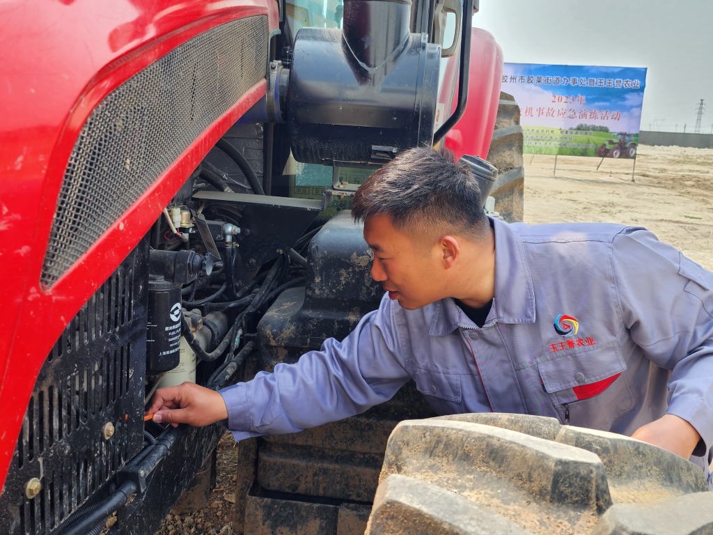 新闻周刊丨大学归来，扎根田间，争当头雁！返乡高管土专家，镀金升级新农人