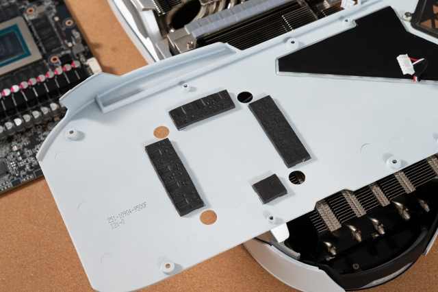 不惜堆料的旗舰“芯”王，索泰GeForceRTX4090PGFOC显卡评测