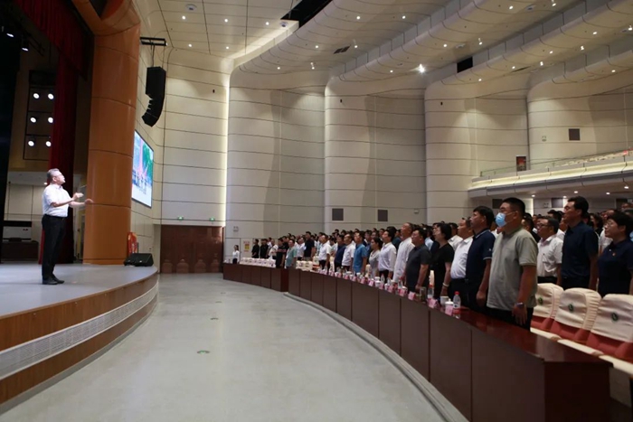 指挥家于海的指挥视频,著名指挥家于海