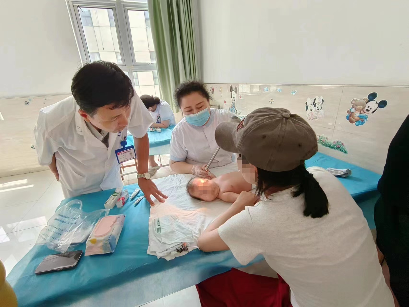 *安泰**市妇幼保健院皮肤科：为患者筑起皮肤“守护盾”