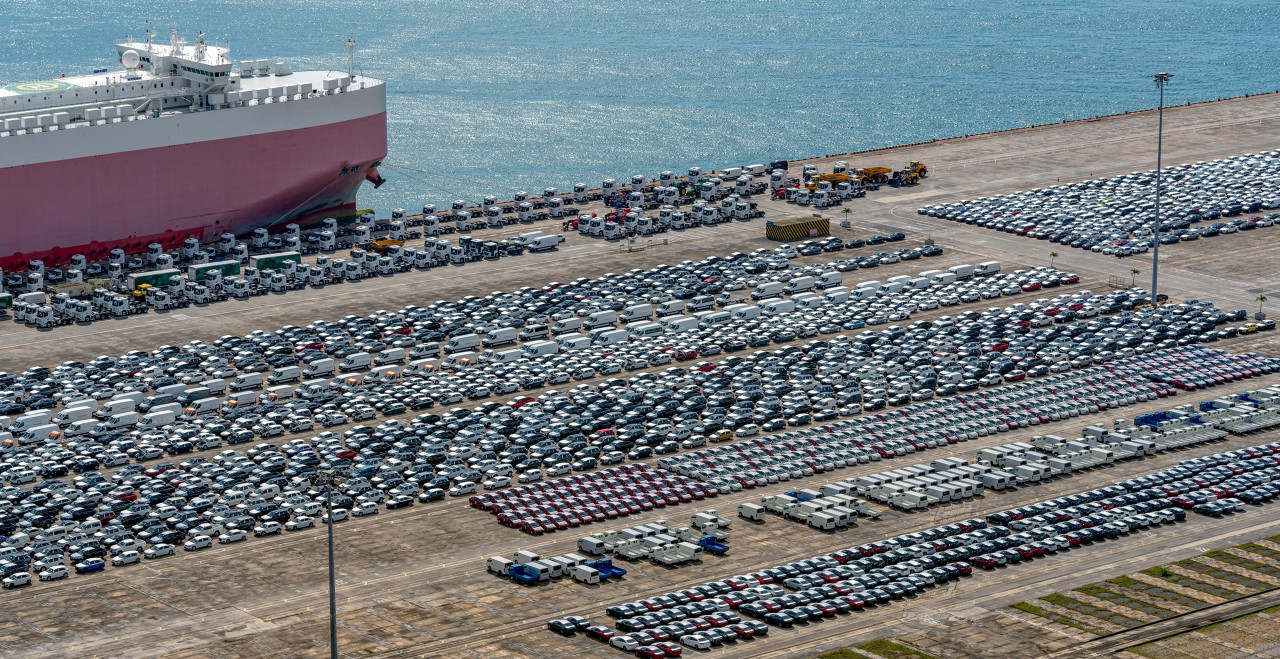 需求旺盛竟把新车当二手车卖，汽车平行出口悄然流行