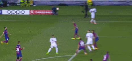 巴黎2-3不敌巴塞罗那登贝莱庆祝,巴黎vs巴萨2-3登贝莱