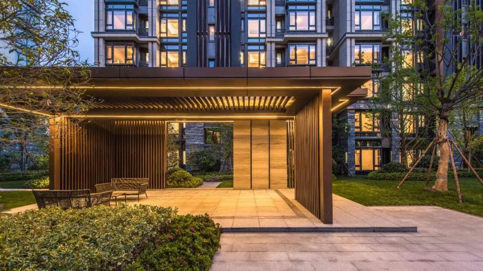 稳健发展李嘉诚,稳健发展持续创新