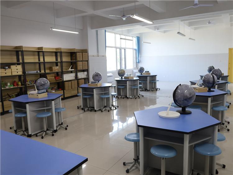 颜庄街道：服务群众零距离打好为民服务“组合拳”