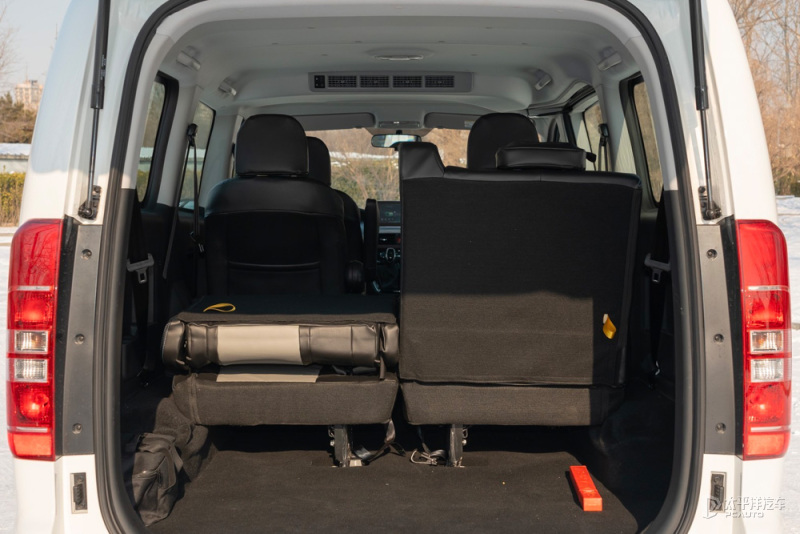 10万左右大空间mpv,10多万空间最大的mpv混动